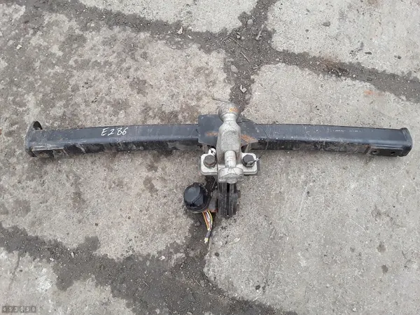 Gancho Nissan X-Trail 2011 OEM AM-453259 Usado image 3