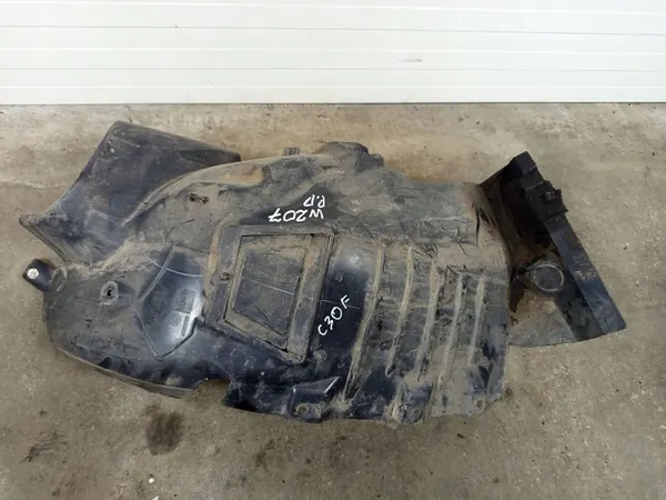 Oikea etupyöräkaari Mercedes-Benz C207 W207 A2076901730 image 2