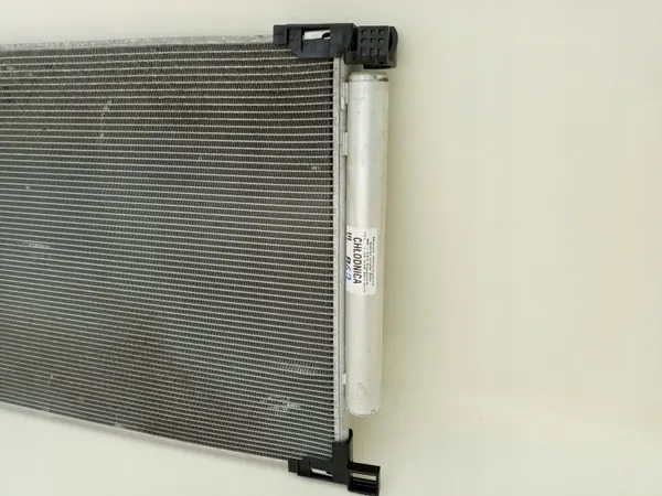 Toyota RAV4 V 5 2018- AC-kondensaattori OEM image 6