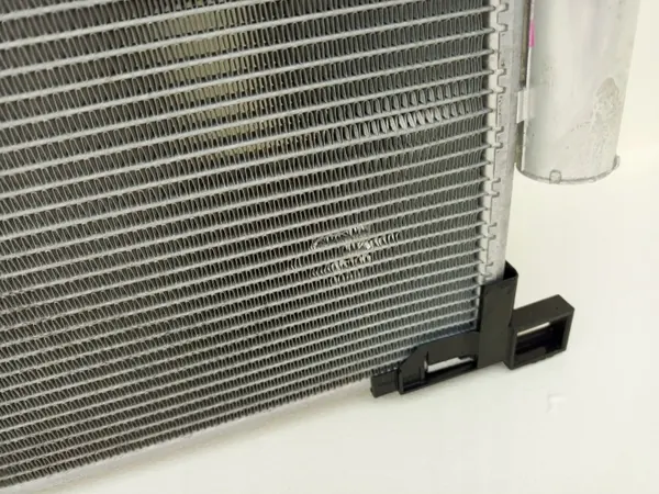 Toyota RAV4 V 5 2018- AC-kondensaattori OEM image 8