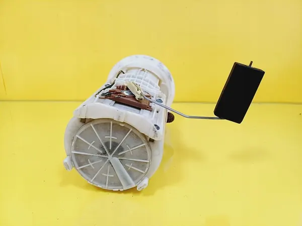 Bomba de Combustível VW Golf V 1.4 16V 1K0919051M image 8