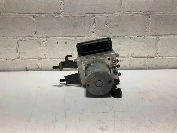 Bomba ABS usada OEM 6783366 para BMW 5 E60 3.0L image 4