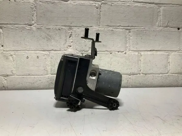 Bomba ABS usada OEM 6783366 para BMW 5 E60 3.0L image 7