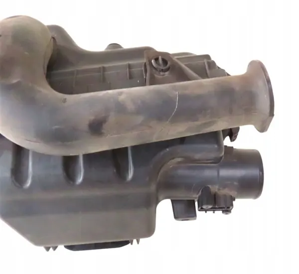 OEM Luchtfilterhuis voor Toyota Yaris III 1.4 D4D image 3
