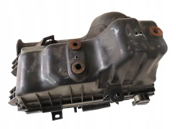 OEM Luchtfilterhuis voor Toyota Yaris III 1.4 D4D image 5