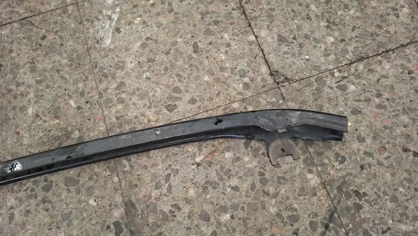 VW Polo VI Etupuskuri Tuki 2G0807651 image 4