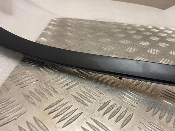 Mercedes-Benz E W238 2018 Frontscheibenleiste OEM A2926908100 image 3