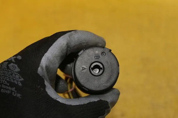 Interruptor de encendido A0005458808 VW LT 35 image 3