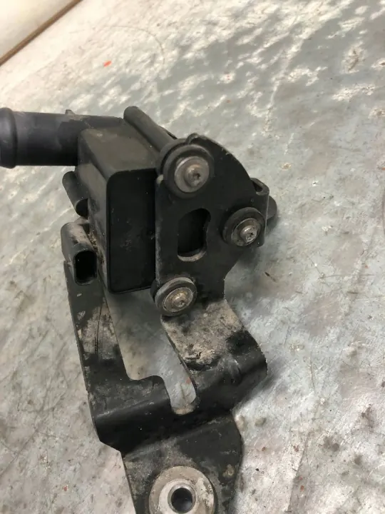 Vattenpump 5Q0965561B för VW Crafter II 7C MAN TGE image 3