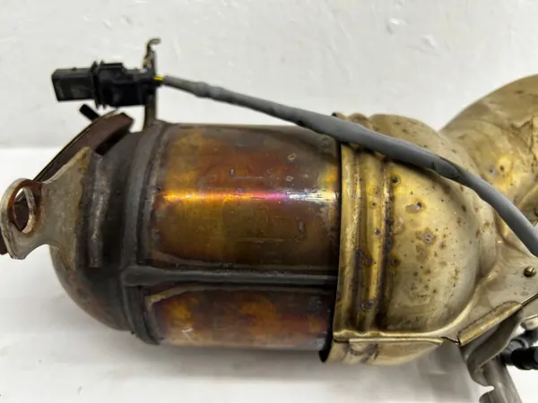 OEM 1K0131701DG 1K0178NE Katalysaattori VW:lle image 3