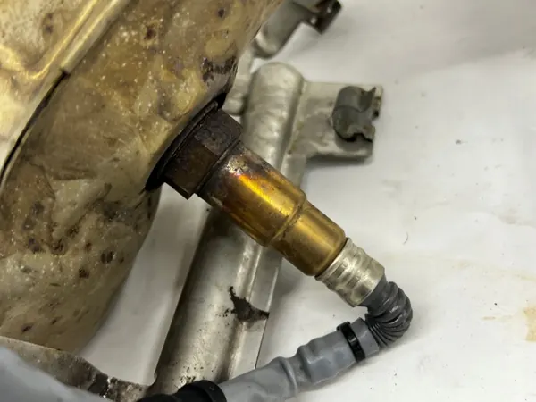 OEM 1K0131701DG 1K0178NE Katalysaattori VW:lle image 5