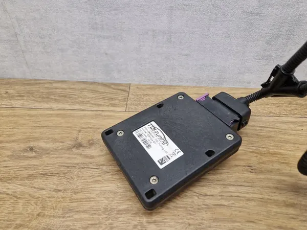 Boîte à puce BMW F30 330e Tuning CRTD4 BT Multi Canal image 2