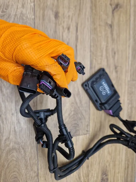 Boîte à puce BMW F30 330e Tuning CRTD4 BT Multi Canal image 5