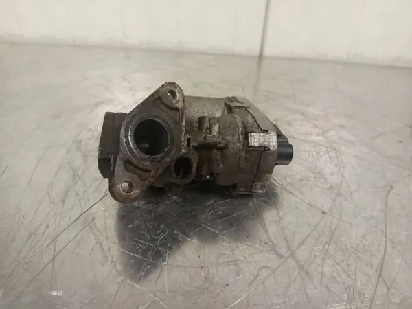 Válvula EGR 8C1Q-9D475-AA Ford Transit MK7 2.2 TDCI image 2