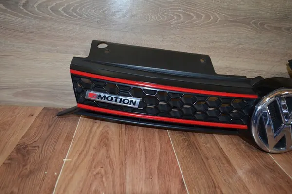 Griglia anteriore VW Golf VI Cabrio GTI OEM image 2