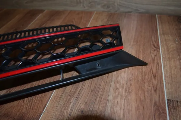 Griglia anteriore VW Golf VI Cabrio GTI OEM image 5