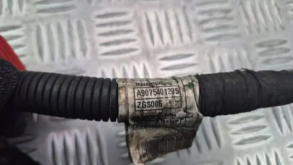 Mercedes Plusleitung OEM A9075401205 image 3