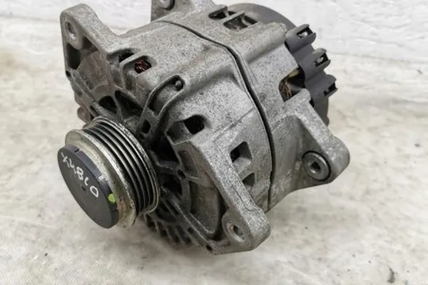 Vaihtovirtageneraattori MERCEDES-BENZ C (W205) A0009061705 image 2