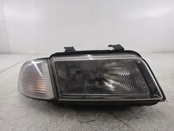 AUDI A4 B5 Faro Derecho + Indicador 8D0941030B image 2