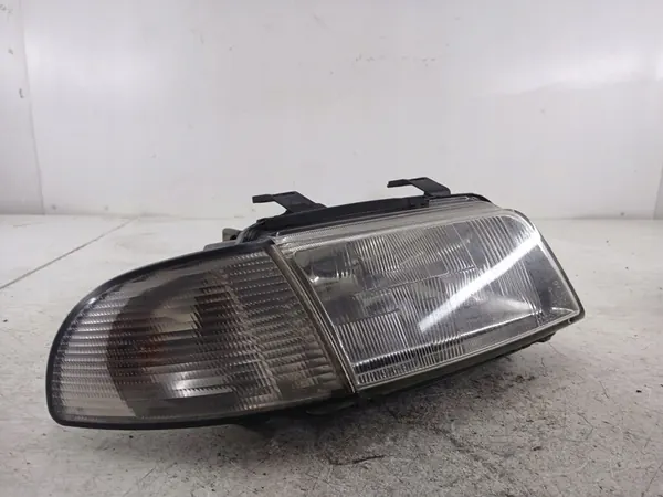 AUDI A4 B5 Faro Derecho + Indicador 8D0941030B image 3