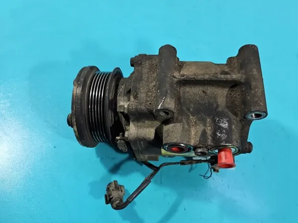 Compresseur de Climatisation Ford Focus MK1 1.8 TDDI image 2