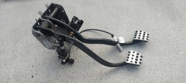 Dodge Kytkin-Jarrupoljin OEM 04581660AC image 2