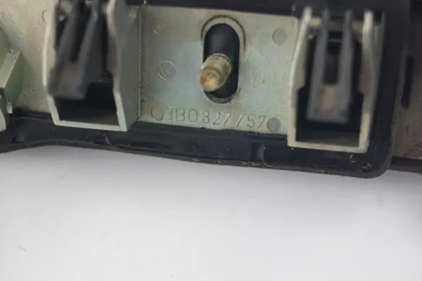 OEM 3B0827574A Marco Puerta Trasera VW Passat B5 LB3Y image 7