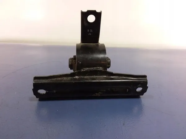 Mitsubishi Lancer VIII Engine Mount MN184056 image 3