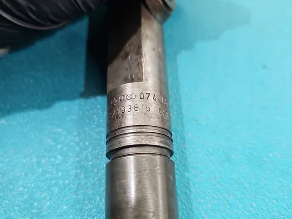 Iniettore Volvo V70 I 2.5 TDI OEM 0432219616 image 3