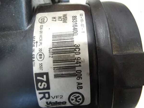 Oikea Ajovalaisin VW Passat B6 image 10