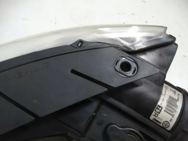 Oikea Ajovalaisin VW Passat B6 image 7