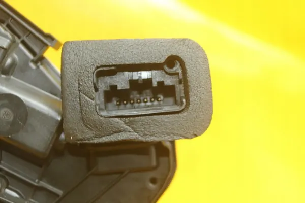 Fram Höger Dörrlås VW Polo V 6R Golf VII 7 Pin image 10