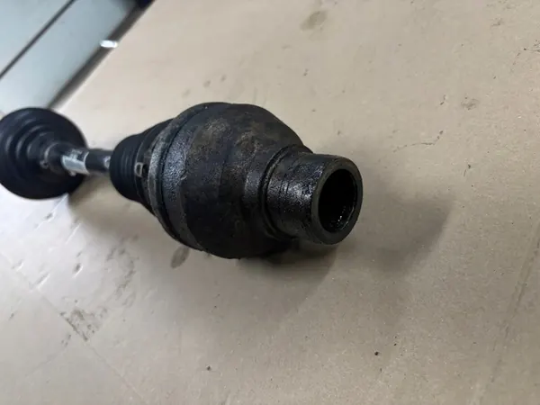 VW GOLF V 1.4TSI Vänster Halvaxel 1K0407271JB image 3