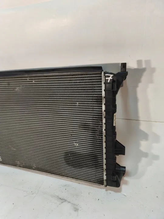 Radiateur d'eau d'occasion OEM 5Q0121251HS VW/Audi image 7