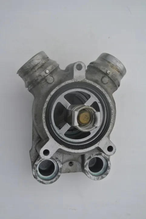 BMW OE 7833761 Termostaatin Kotelo - Käytetty image 5