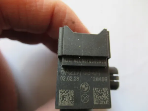 Sensor de impacto BMW OEM 5A2D769 para G20 G22 G26 G30 image 3