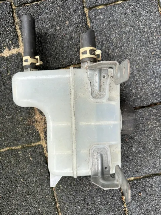 Lexus RC Niveaubehälterpumpe OEM rczbiuoy image 3