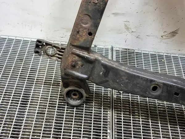 Subchassi dianteiro OEM 13370472 para Opel Zafira C 2015 image 4