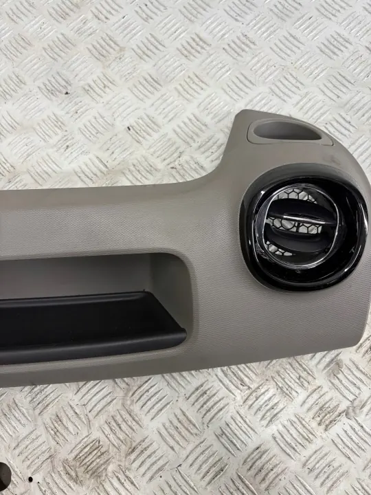 OEM 683107829R kojetaulun hylly Renault Trafic III image 3