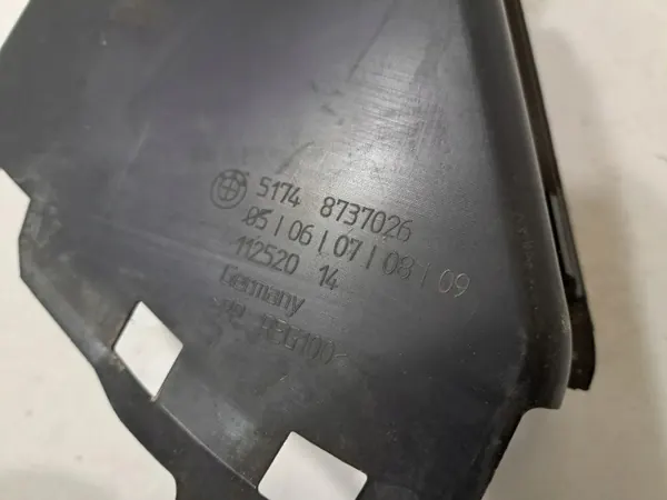 BMW iX 2021 Etu oikea intercooler-ilmaputki OEM 8737026 image 5