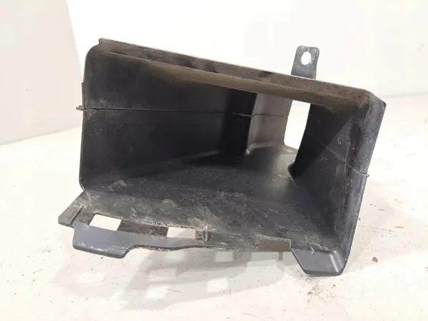 BMW iX 2021 Etu oikea intercooler-ilmaputki OEM 8737026 image 6