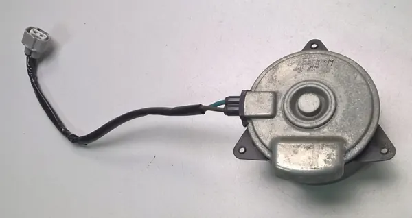 Motor da ventoinha de refrigeração OEM 16363-36190 Lexus NX/Toyota RAV4 image 3