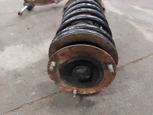 Amortisseur avant gauche + bras de contrôle BMW E30 image 2