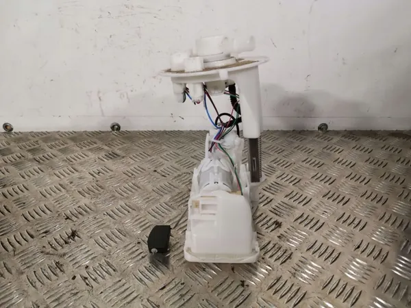Toyota Bränslepump OEM FBZ4654 för RAV4 XA50 image 4
