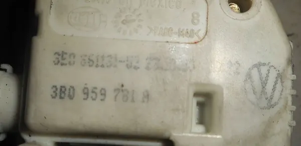 VW New Beetle 98 Atuador de Fechadura do Porta-Malas 3B0959781A image 5