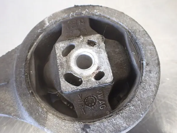 Engine Mount Volkswagen Polo IV 1.4 TDI OEM image 2