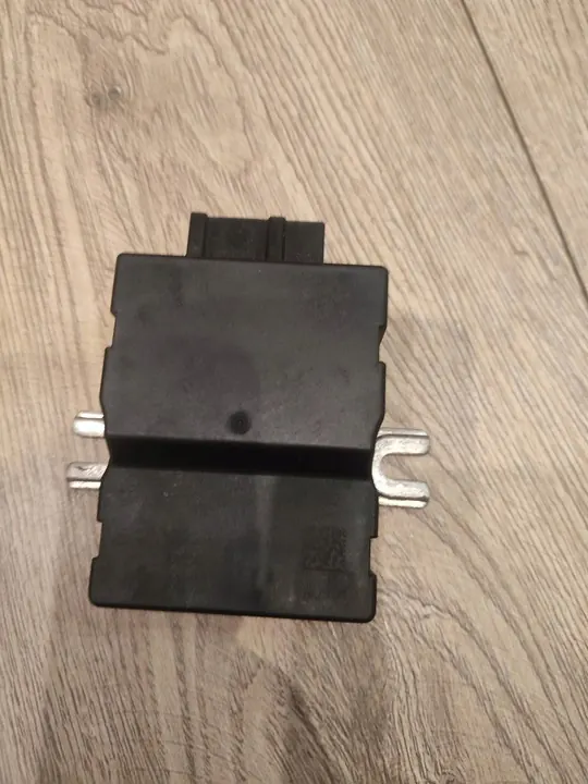 Bränslepumpskontrollmodul BMW X1 F48 image 2