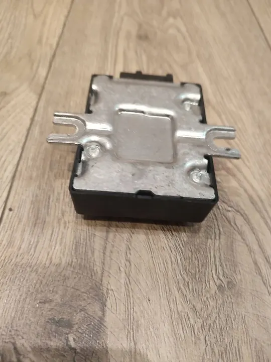 Bränslepumpskontrollmodul BMW X1 F48 image 6