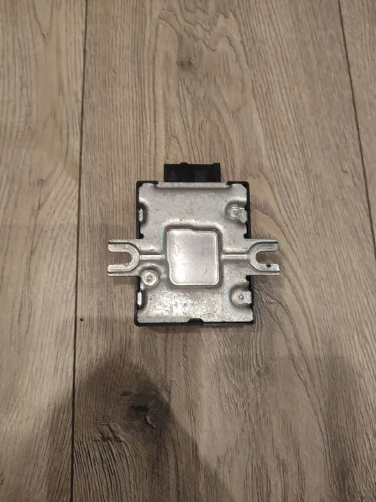 Bränslepumpskontrollmodul BMW X1 F48 image 7