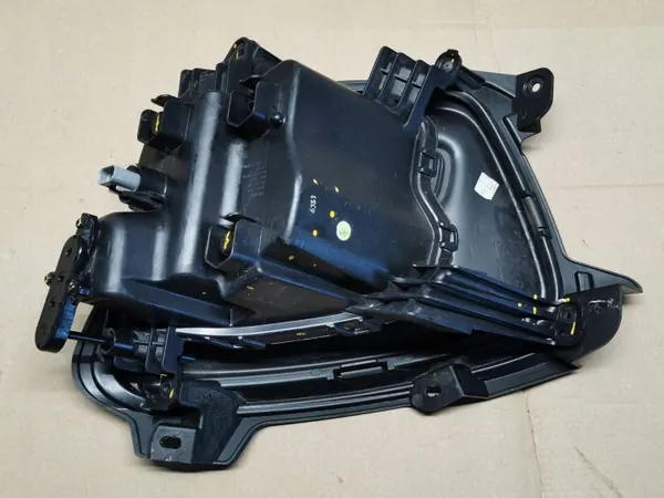 Grille droite OEM 86526C5210DANEK pour Kia Sorento III image 9